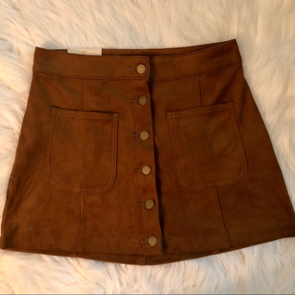 Adorable brown skirt